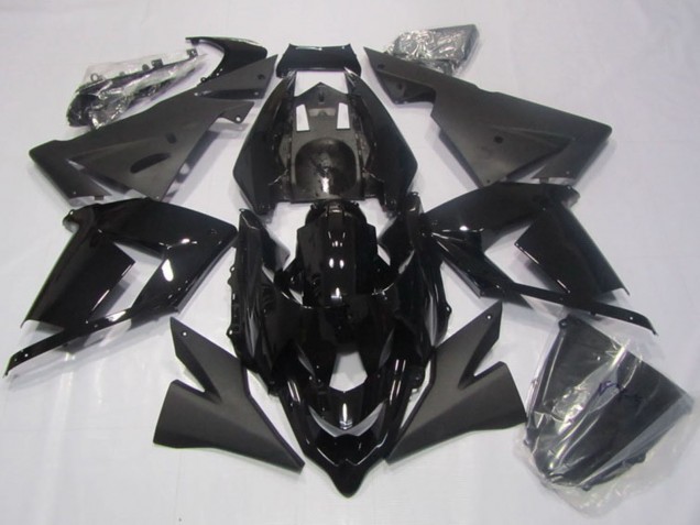 2004-2005 Kawasaki ZX10R Motorcycle Fairing - Glossy Black Matte Black UK Manufacturers