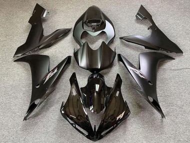 2004-2006 Yamaha R1 Motorcycle Fairings - Glossy Black Matte Black UK Manufacturers