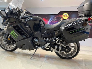 2007-2009 Kawasaki GTR1400/ZG1400 Motorcycle Fairings - Black Monster UK Manufacturers