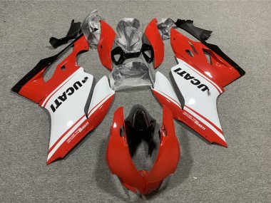 2011-2014 Ducati 1199 Motorcycle Fairings - Red White Glossy Black UK Manufacturers