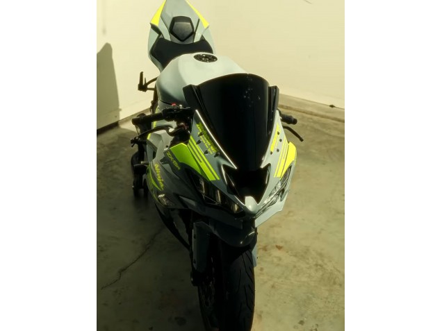2019-2022 Kawasaki ZX6R Motorcycle Fairings - Nardo Grey Yellow UK Manufacturers