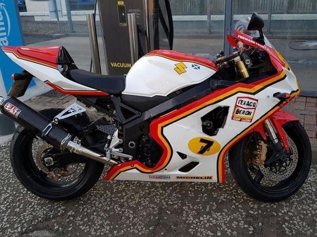 2004-2005 Suzuki GSXR 600 / GSXR 750 Motorcycle Fairings - White Red Yellow Michelin Texaon Heron 7 UK Manufacturers