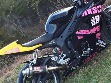 2003-2004 Yamaha YZF R6 Motorcycle Fairings - Yellow Pink Glossy Black Rossi Repsol 46 UK Manufacturers