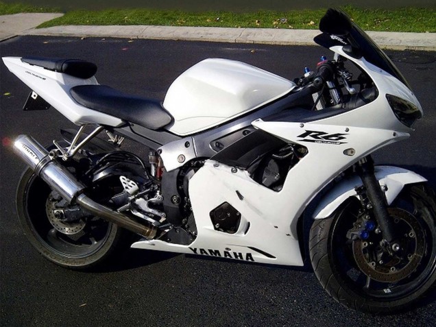 2006-2009 Yamaha YZF R6S Motorcycle Fairings - White Black Decals UK Manufacturers