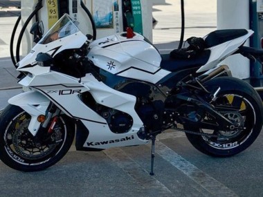 2021-2025 Kawasaki ZX10R Motorcycle Fairings - White Black Stripe UK Manufacturers