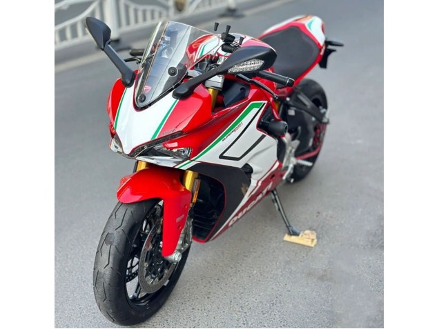 2017-2022 Ducati Supersport 939/939S Motorcycle Fairings - Red White Green Stripe UK Manufacturers