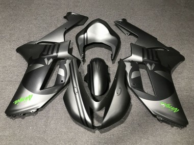 2007-2008 Kawasaki ZX6R Motorcycle Fairings - Matte Silver Matte Black Skull UK Manufacturers