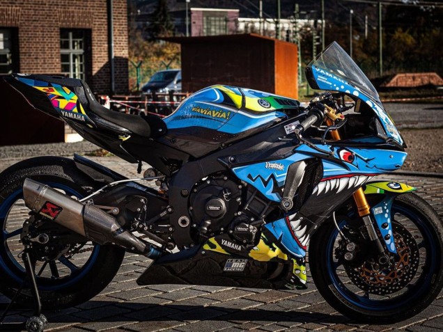 2015-2019 Yamaha YZF R1 Motorcycle Fairings - Blue Yellow Shark UK Manufacturers